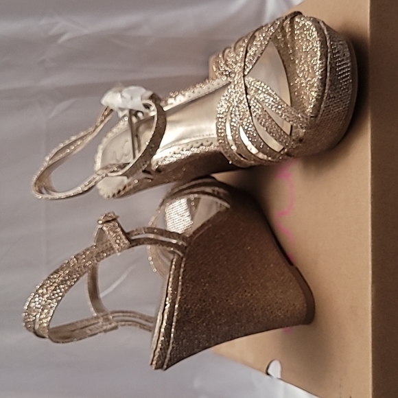Sugar Capricorn Champagne Glitz Dress Wedge Sandal 9M - Picture 7 of 10